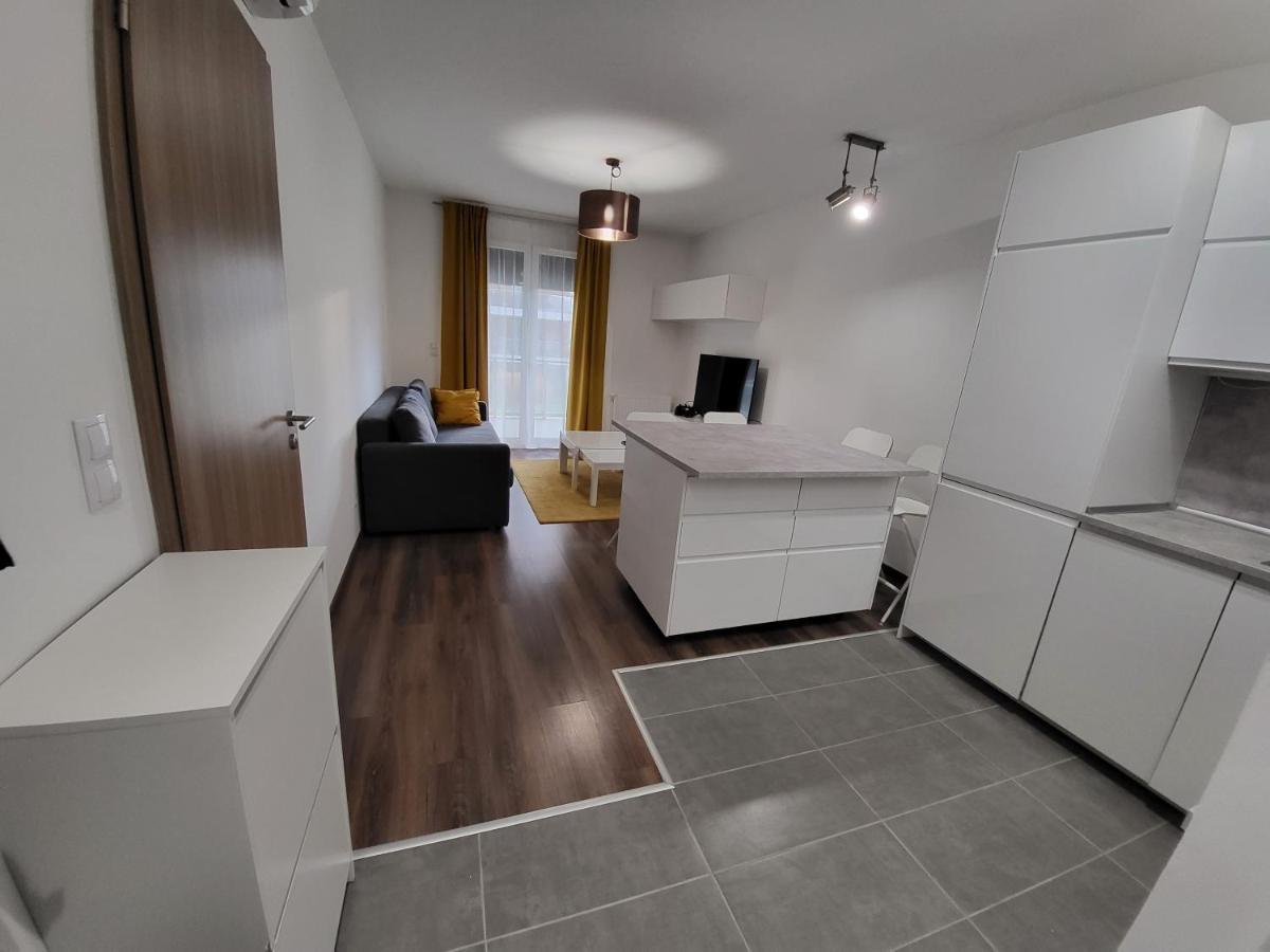 Sdp Marina Apartment Budapest Bagian luar foto